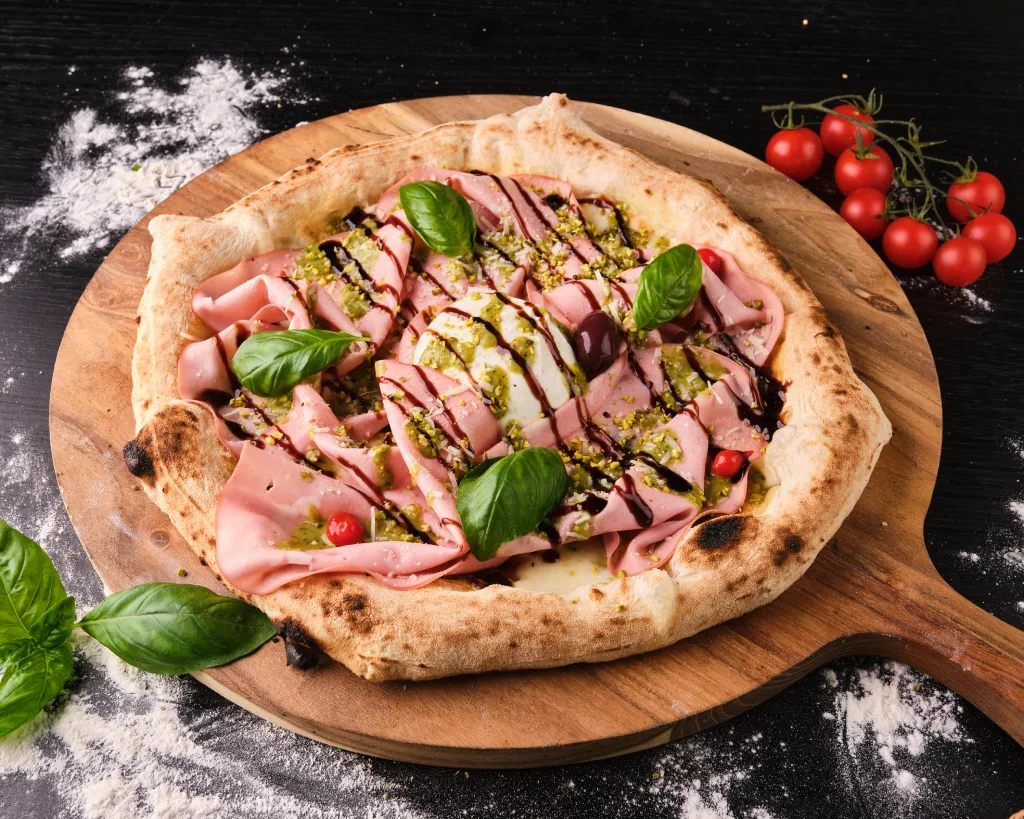Pizza Mortadela e pistacio - Pizzeria Gurman Sisak